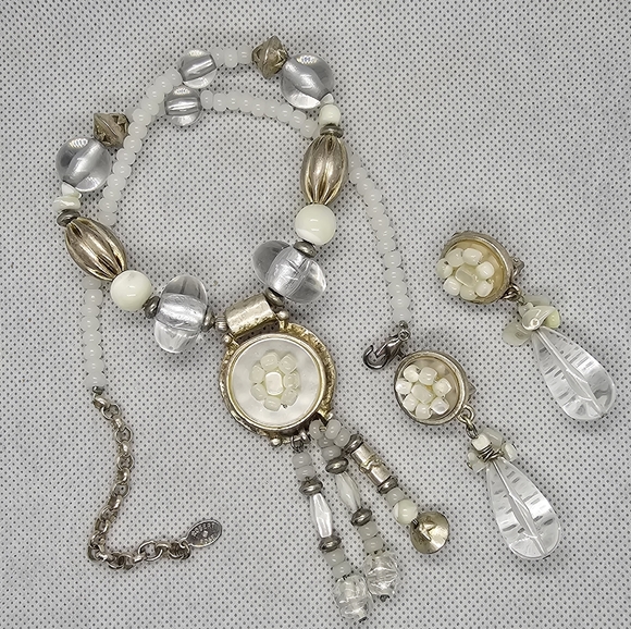 Vintage Robert Rose Mother of Pearl Necklace and Clip Earrings Set - Picture 4 of 12